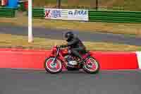 Vintage-motorcycle-club;eventdigitalimages;mallory-park;mallory-park-trackday-photographs;no-limits-trackdays;peter-wileman-photography;trackday-digital-images;trackday-photos;vmcc-festival-1000-bikes-photographs